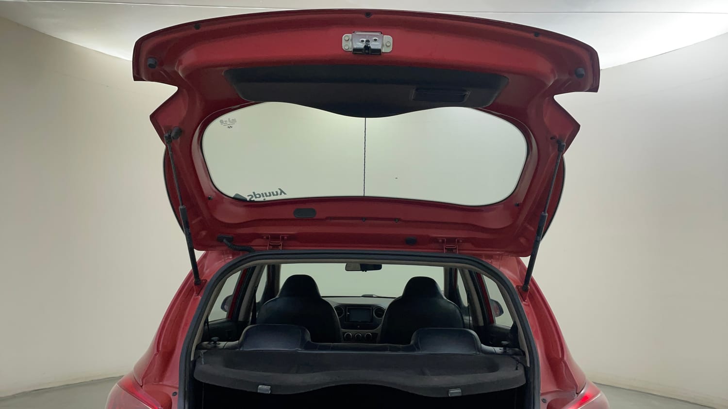 Used 2018 Hyundai Grand i10 Magna 1.2 Kappa VTVT Petrol Manual interior DICKY DOOR OPEN VIEW
