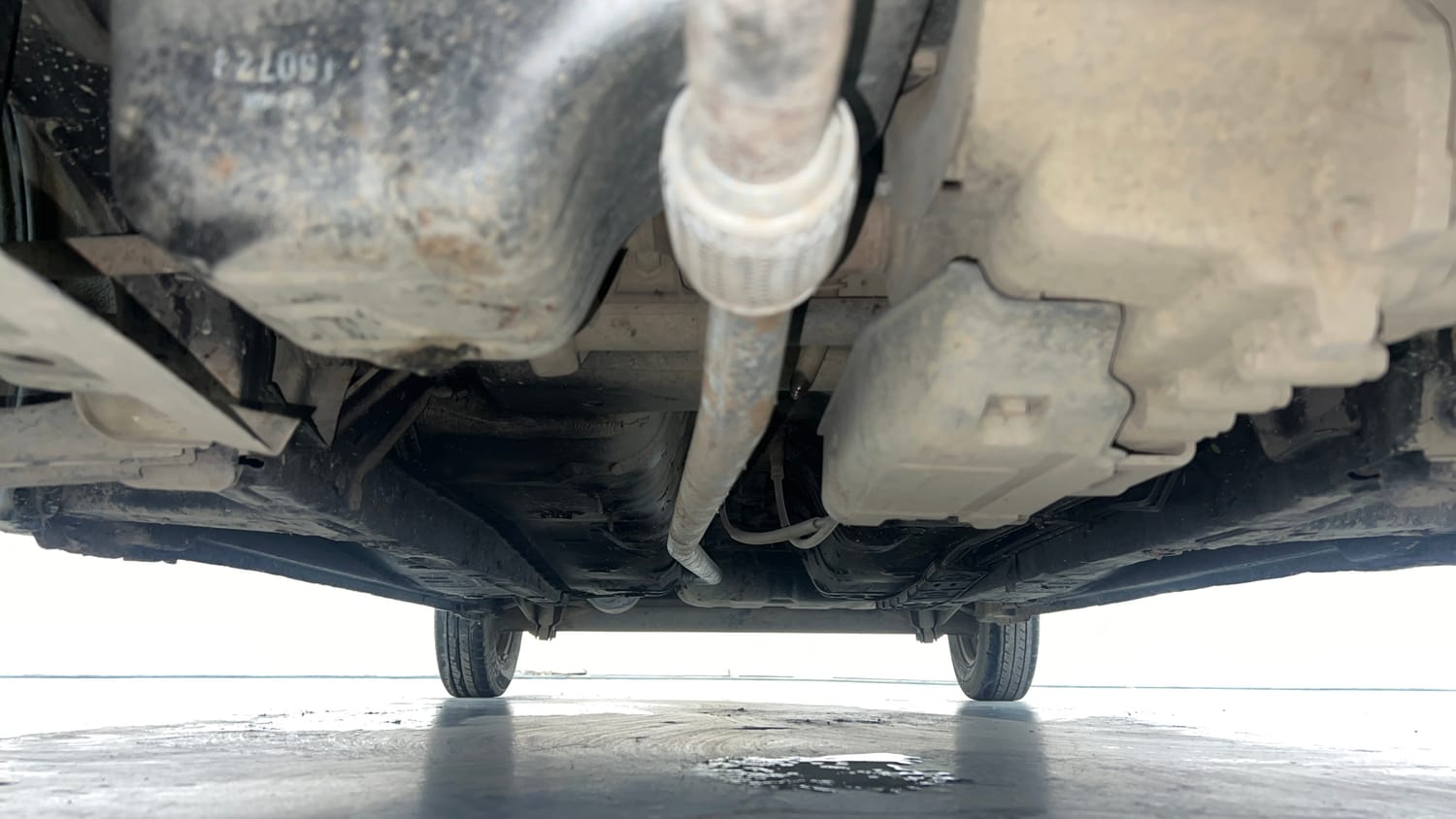 Used 2016 Hyundai Eon Era + Petrol Manual extra FRONT LEFT UNDERBODY VIEW