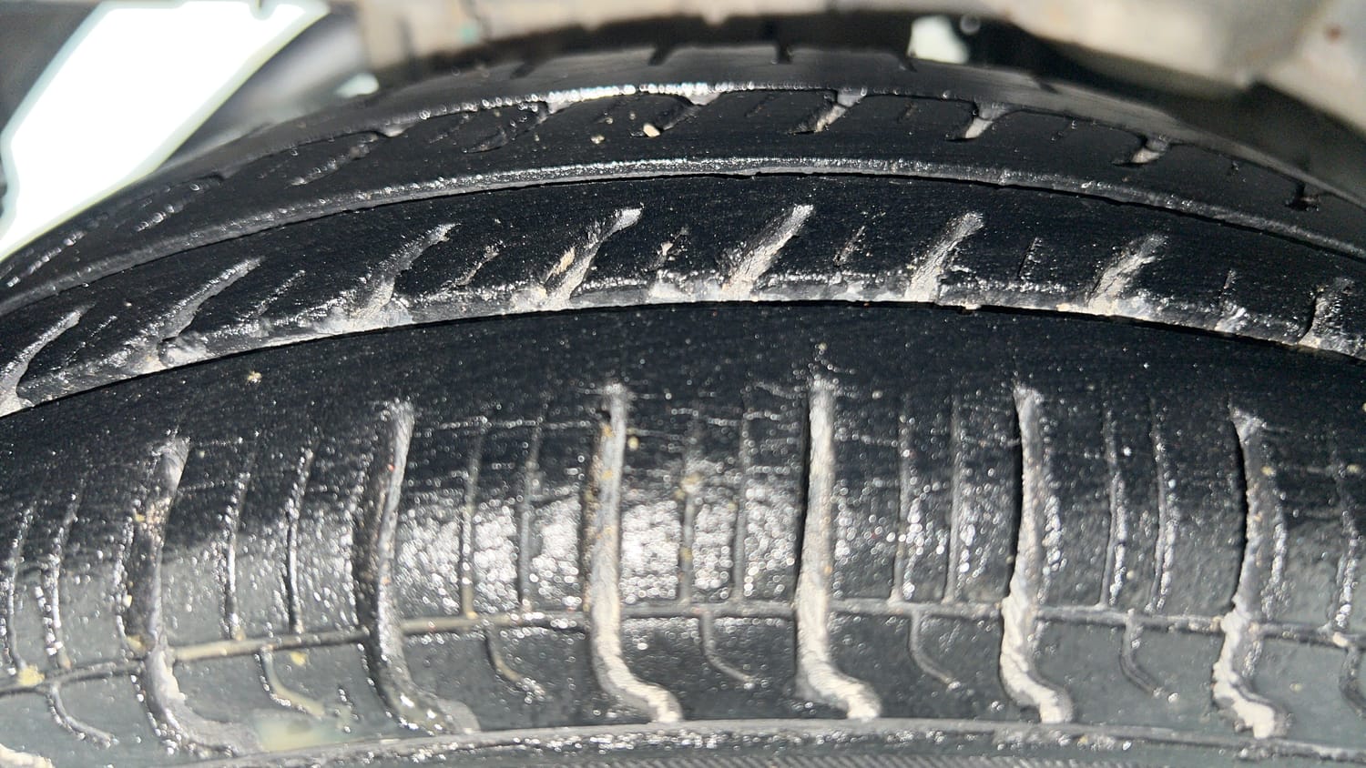 Used 2016 Hyundai Eon Era + Petrol Manual tyres RIGHT REAR TYRE TREAD VIEW