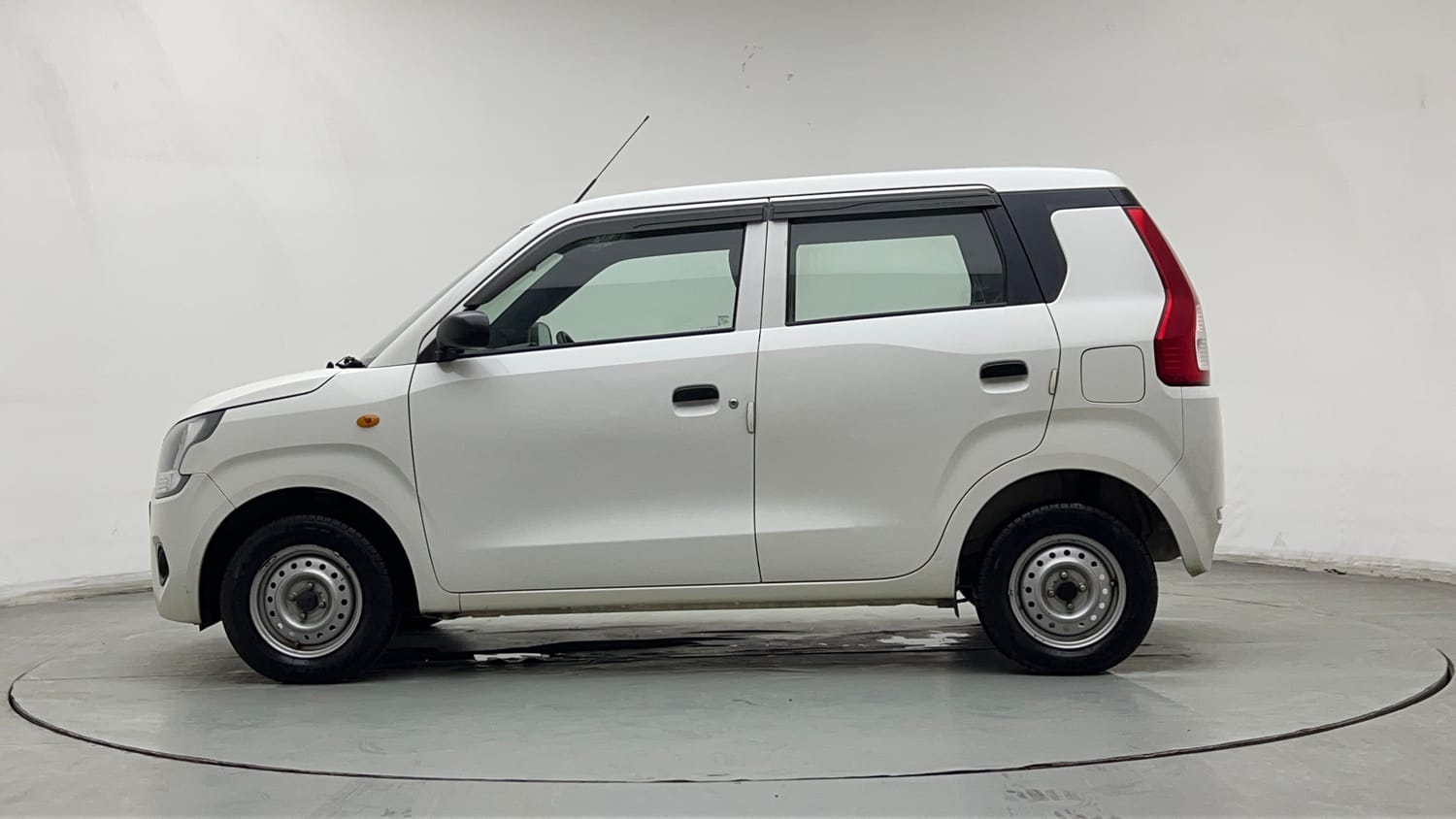 Used 2022 Maruti Suzuki Wagon R LXI 1.0 CNG Cng Manual exterior LEFT SIDE VIEW