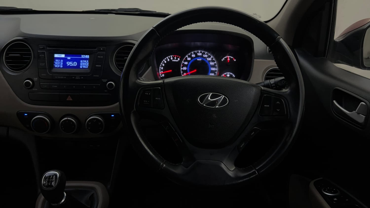 Used 2015 Hyundai Grand i10 Asta 1.2 Kappa VTVT Petrol Manual top_features Steering mounted controls