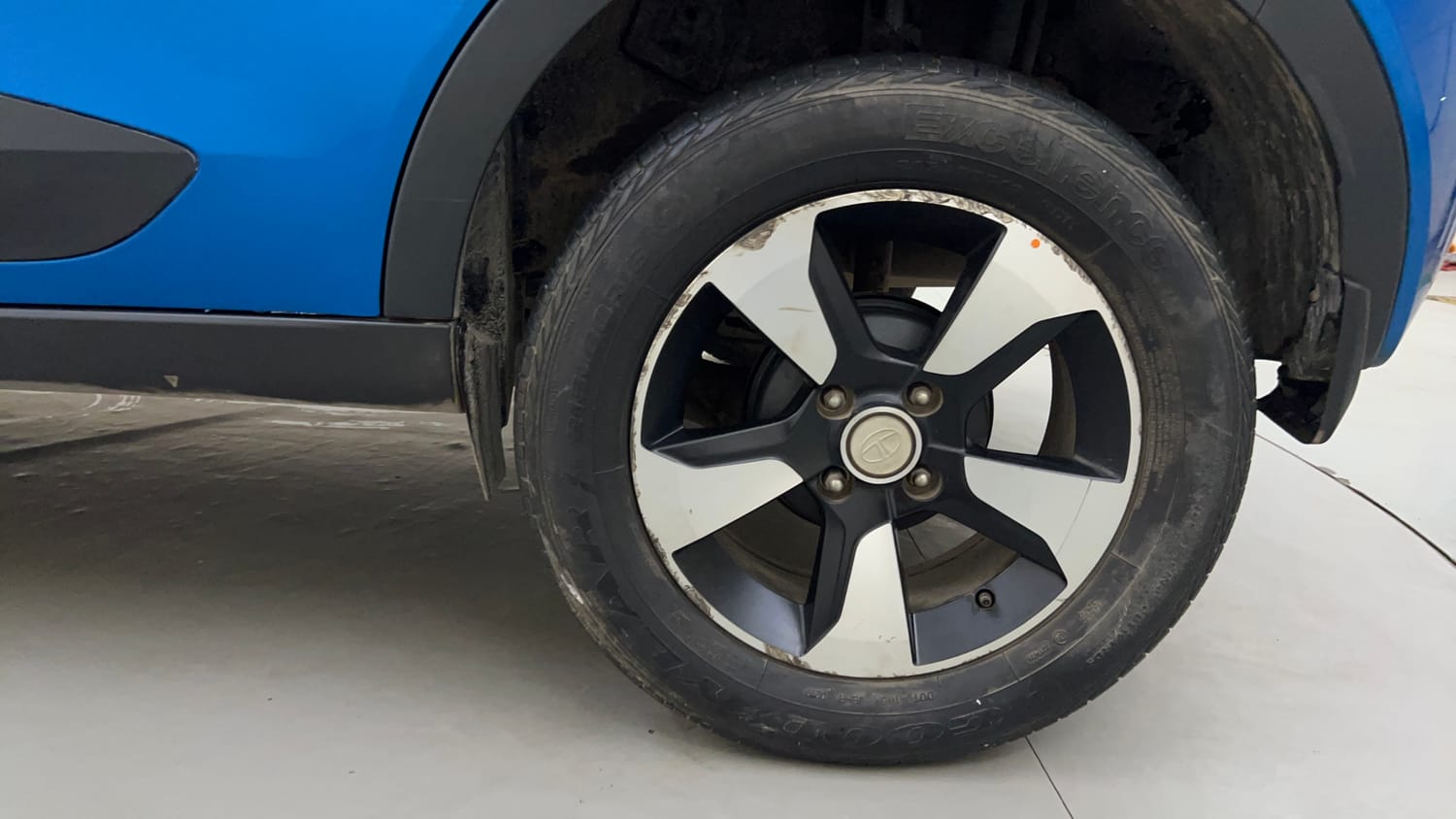 Used 2019 Tata Nexon XZA Plus Petrol Petrol Automatic tyres LEFT REAR TYRE RIM VIEW