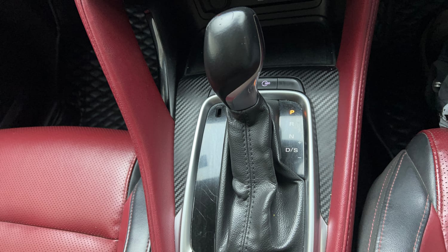 Used 2021 MG Motors Astor Savvy 1.3 Turbo AT S Red Petrol Automatic interior GEAR  KNOB VIEW