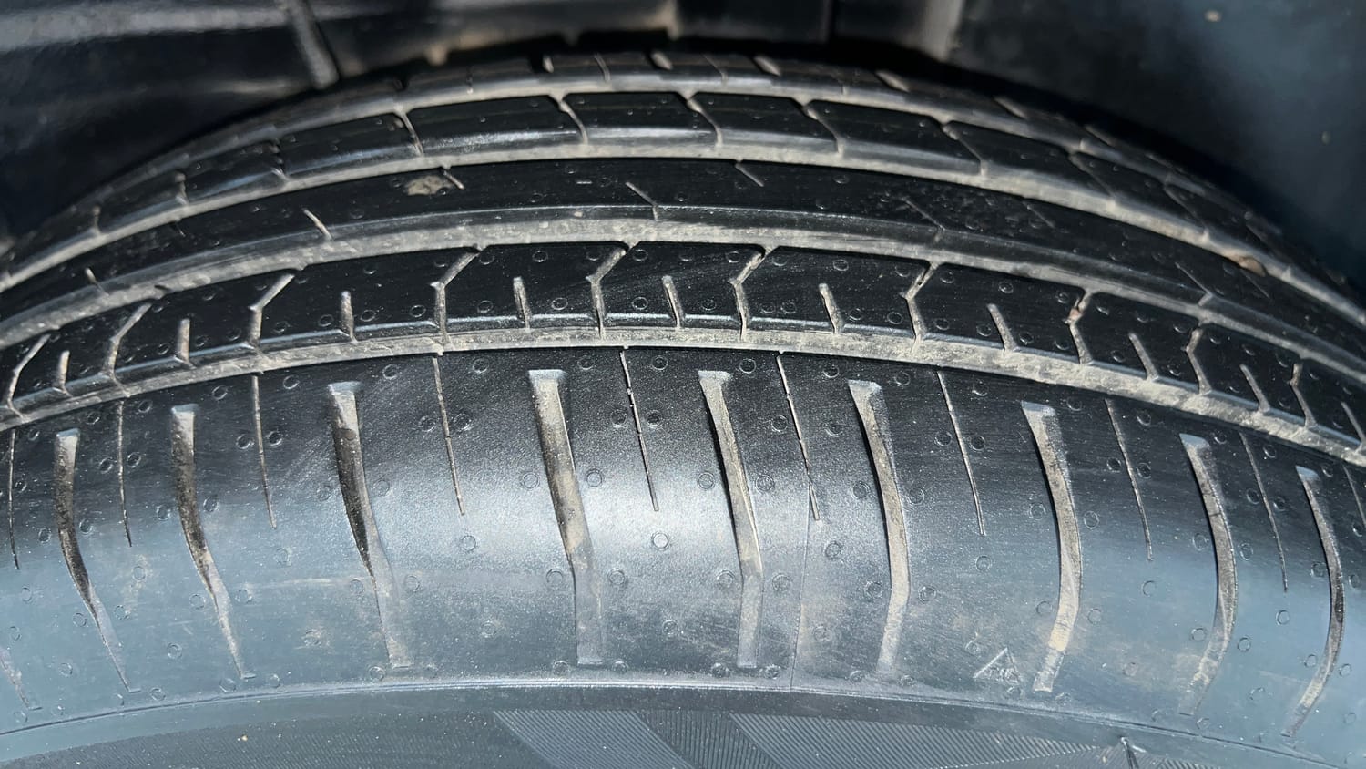 Used 2022 Tata Punch Adventure Rhythm Pack MT Petrol Manual tyres LEFT REAR TYRE TREAD VIEW