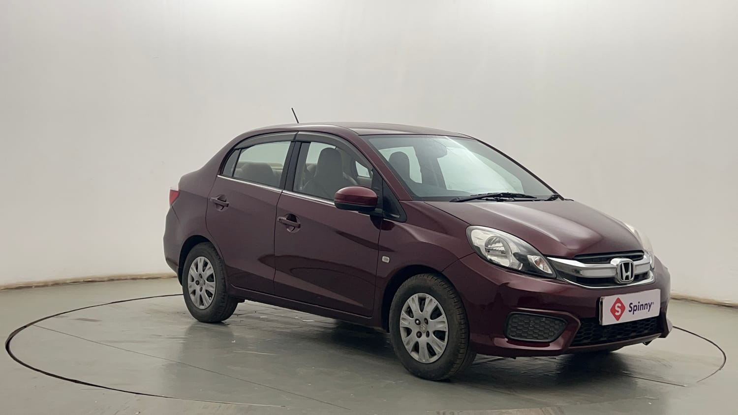 Used 2017 Honda Amaze 1.2 S i-VTEC Petrol Manual exterior RIGHT FRONT CORNER VIEW