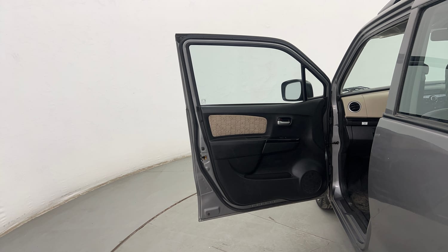 Used 2017 Maruti Suzuki Wagon R 1.0 VXI AMT (O) Petrol Automatic interior LEFT FRONT DOOR OPEN VIEW