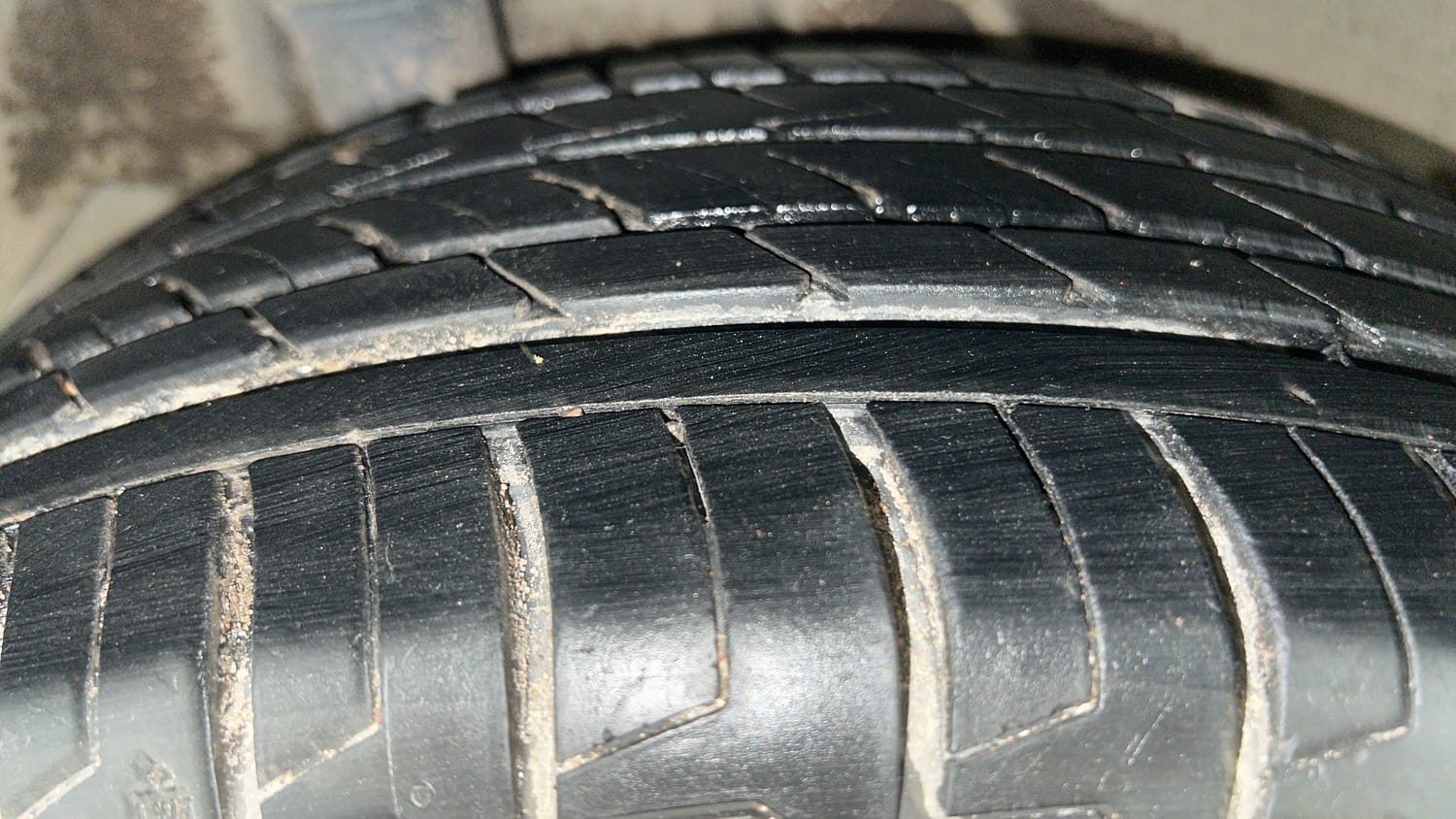 Used 2019 Hyundai Verna SX (O) 1.6 CRDi Diesel Manual tyres RIGHT REAR TYRE TREAD VIEW