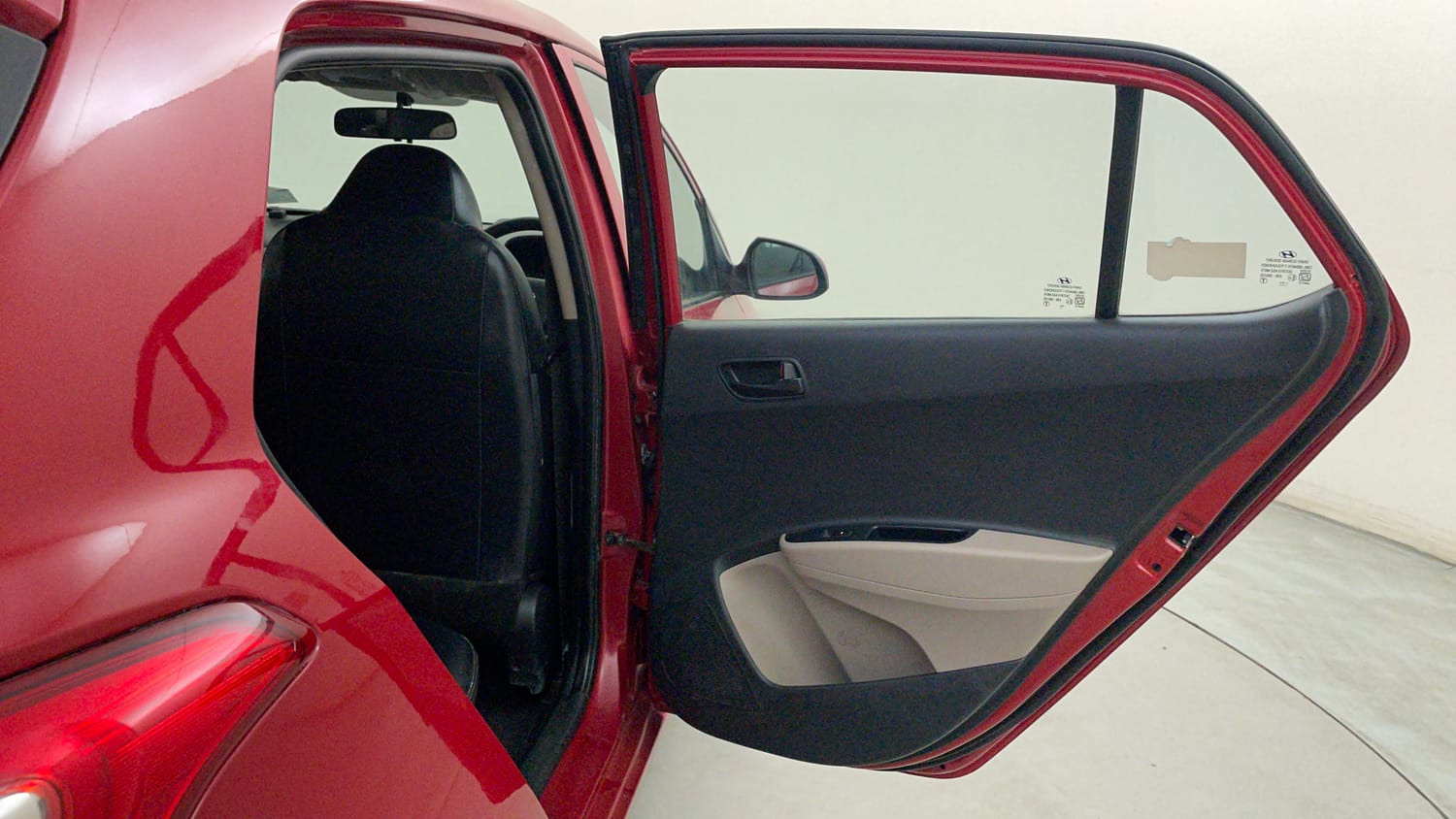 Used 2018 Hyundai Grand i10 Magna 1.2 Kappa VTVT Petrol Manual interior RIGHT REAR DOOR OPEN VIEW