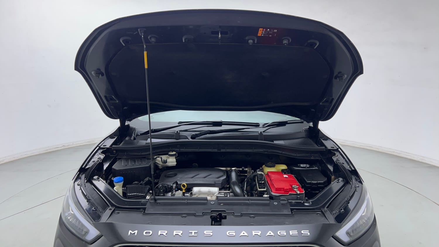 Used 2021 MG Motors Astor Savvy 1.3 Turbo AT S Red Petrol Automatic engine ENGINE & BONNET OPEN FRONT VIEW