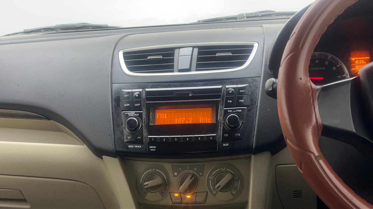 Used 2016 Maruti Suzuki Swift Dzire VXI Petrol Manual interior MUSIC SYSTEM & AC CONTROL VIEW