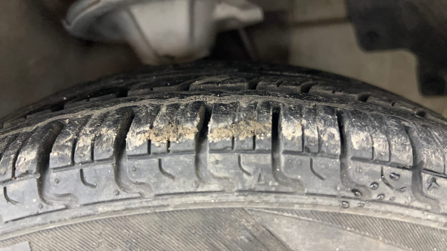 Used 2014 Hyundai Eon Magna Petrol Manual tyres RIGHT FRONT TYRE TREAD VIEW