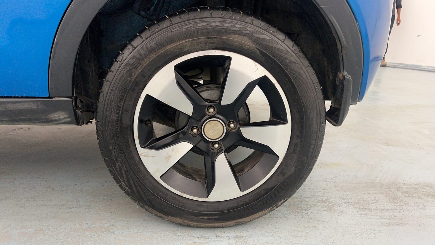 Used 2017 Tata Nexon XZ Plus Diesel Diesel Manual tyres LEFT REAR TYRE RIM VIEW