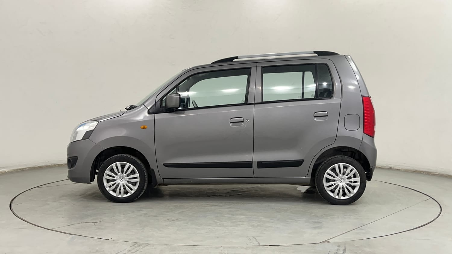 Used 2017 Maruti Suzuki Wagon R 1.0 VXI AMT (O) Petrol Automatic exterior LEFT SIDE VIEW