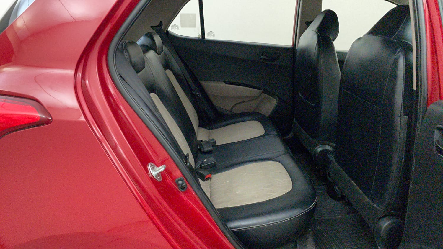 Used 2018 Hyundai Grand i10 Magna 1.2 Kappa VTVT Petrol Manual interior RIGHT SIDE REAR DOOR CABIN VIEW