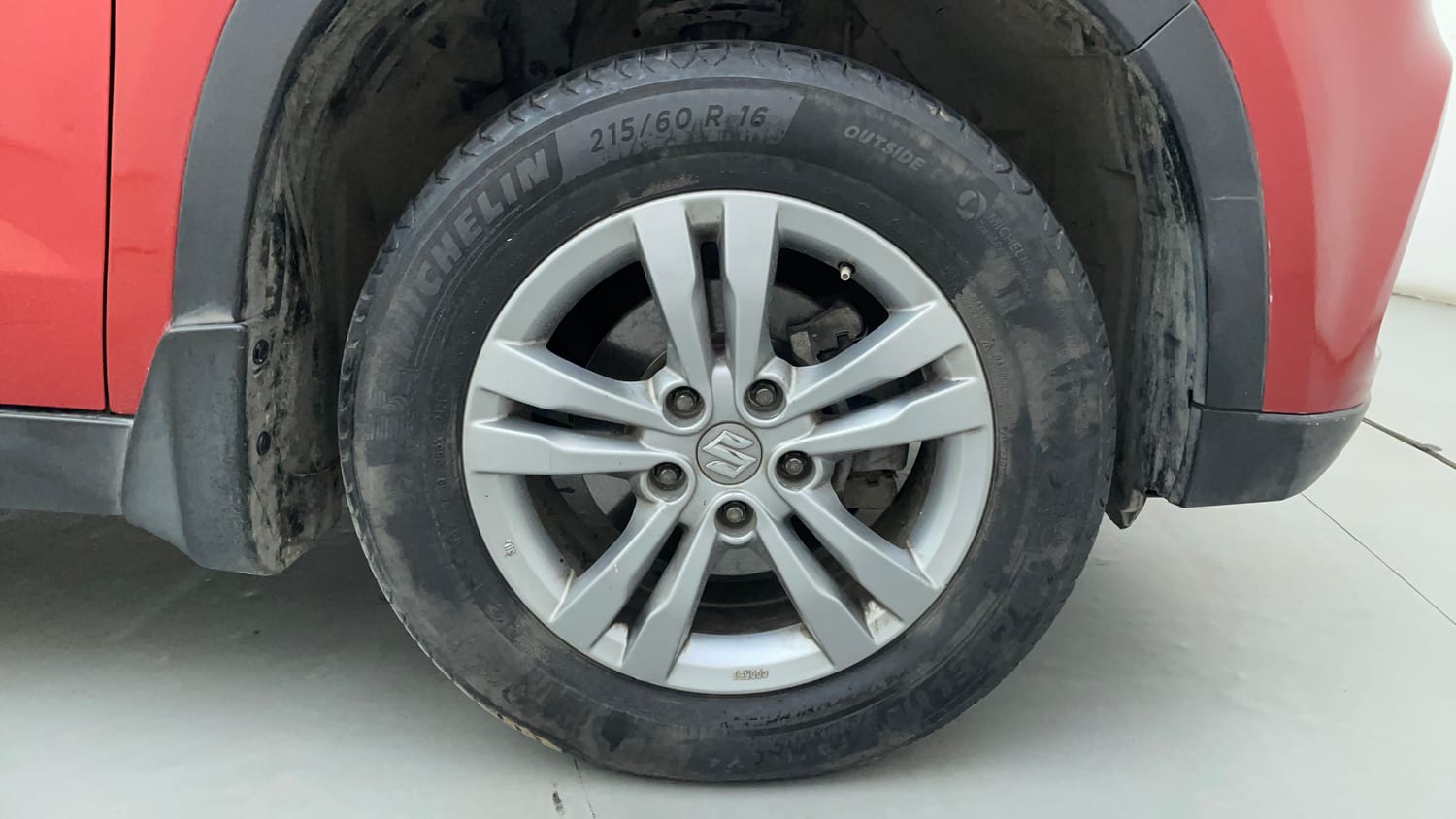 Used 2016 Maruti Suzuki Vitara Brezza ZDi+ Dual Tone Diesel Manual tyres RIGHT FRONT TYRE RIM VIEW