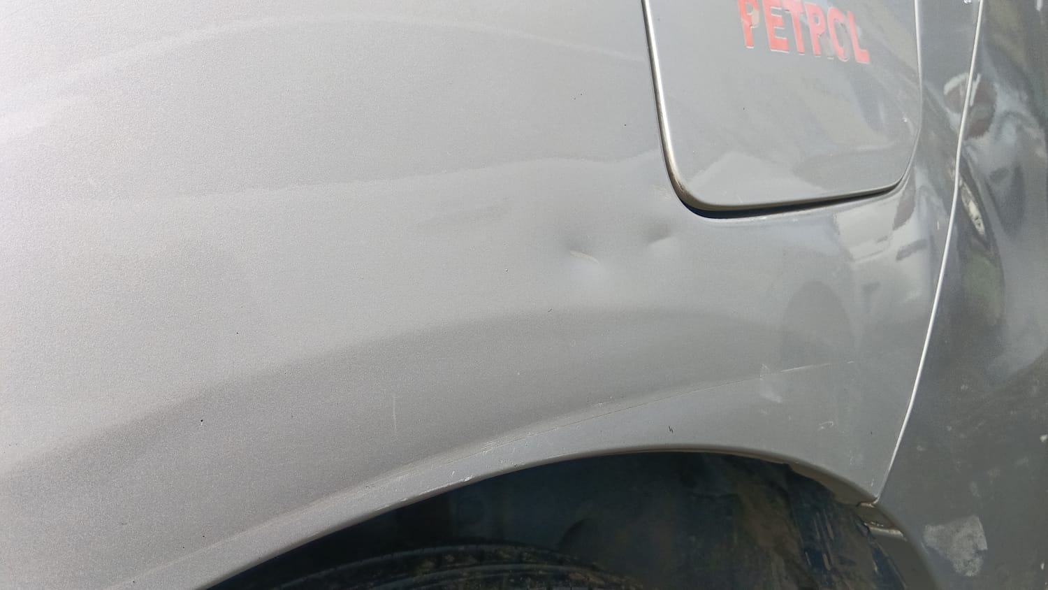 Used 2015 Maruti Suzuki Ertiga Vxi Petrol Manual dents MINOR DENT