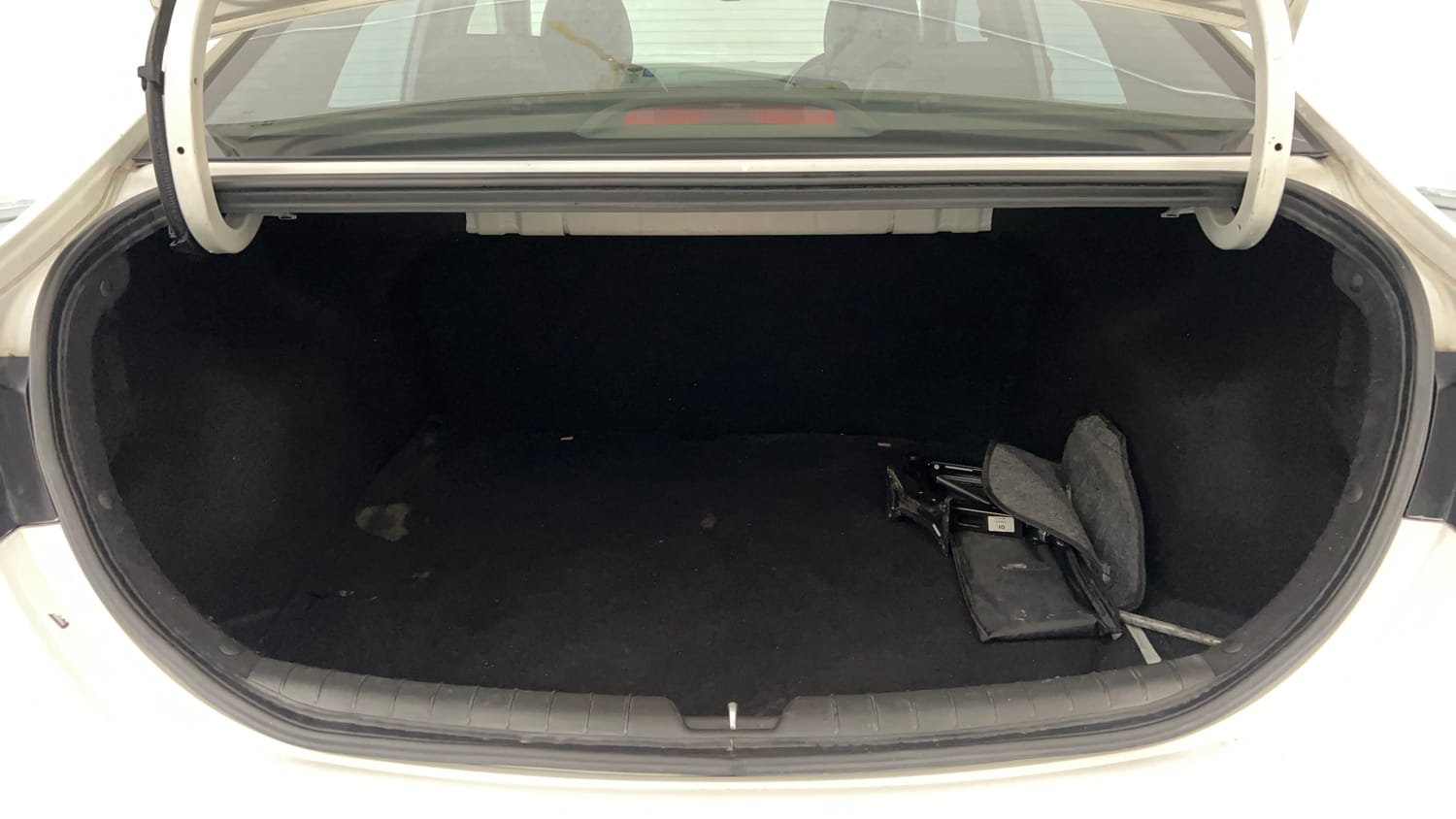 Used 2019 Hyundai Verna SX (O) 1.6 CRDi Diesel Manual interior DICKY INSIDE VIEW