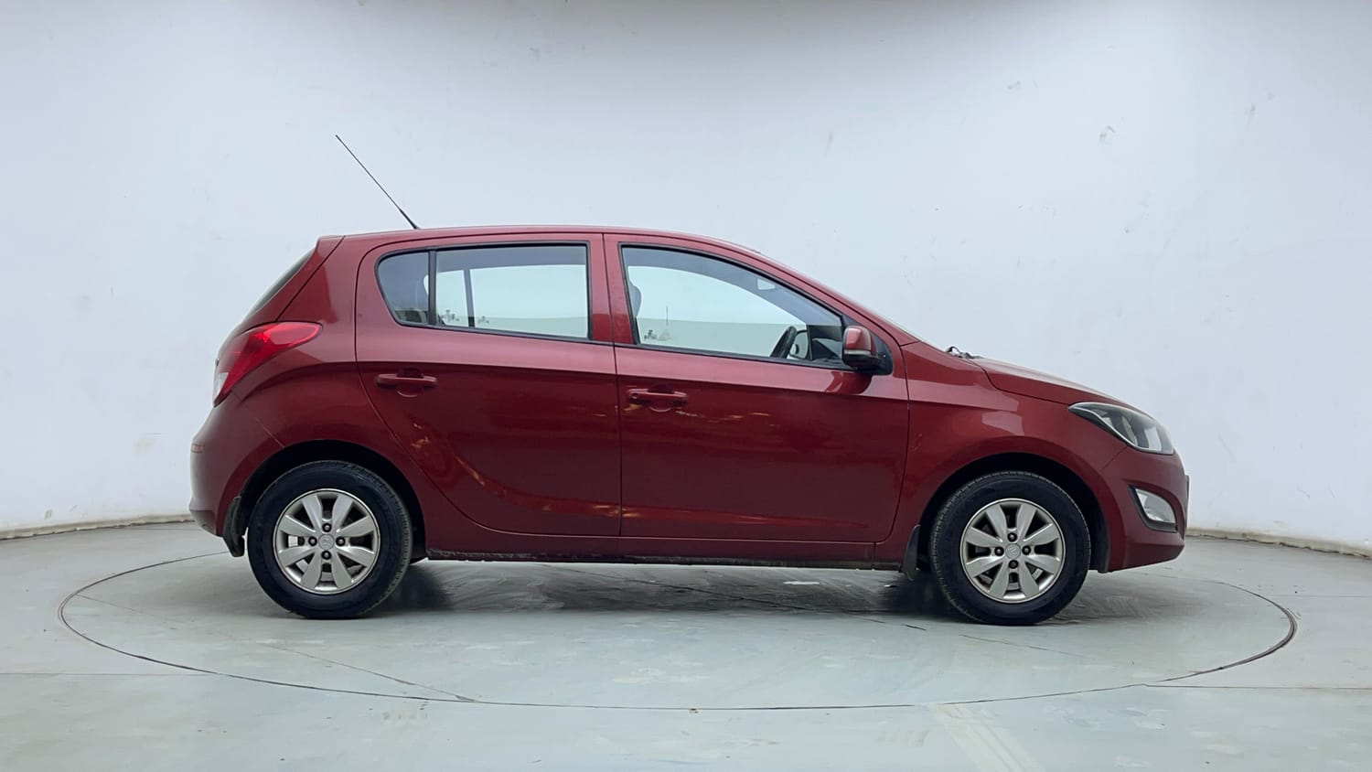 Used 2012 Hyundai i20 Sportz 1.2 Petrol Manual exterior RIGHT SIDE VIEW