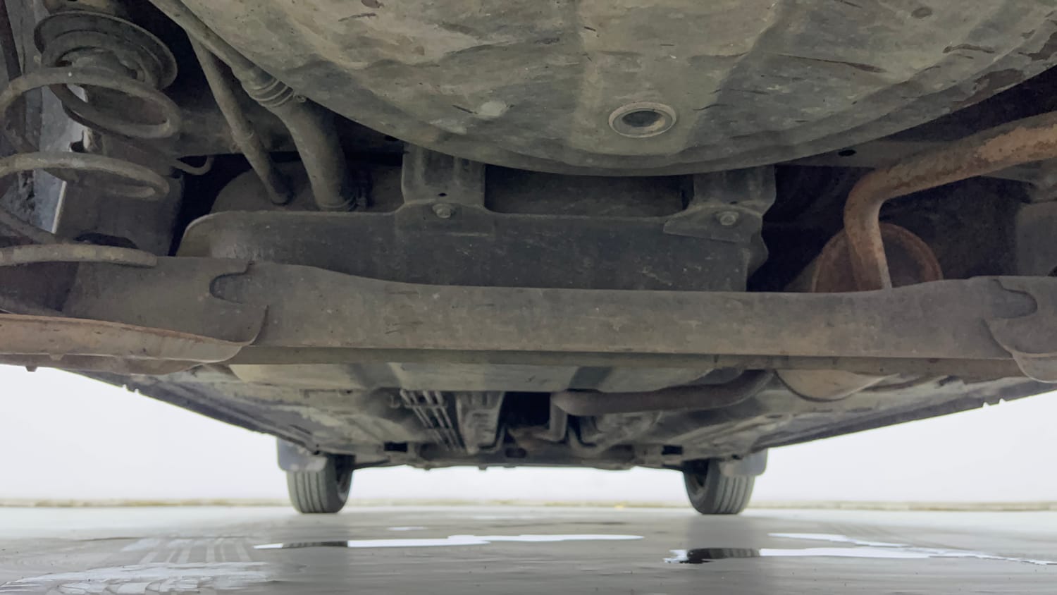 Used 2015 Datsun GO T Petrol Manual extra REAR UNDERBODY VIEW (TAKEN FROM REAR)