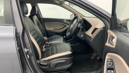 Used 2019 Hyundai Elite i20 Sportz Plus 1.2 Petrol Manual interior RIGHT SIDE FRONT DOOR CABIN VIEW