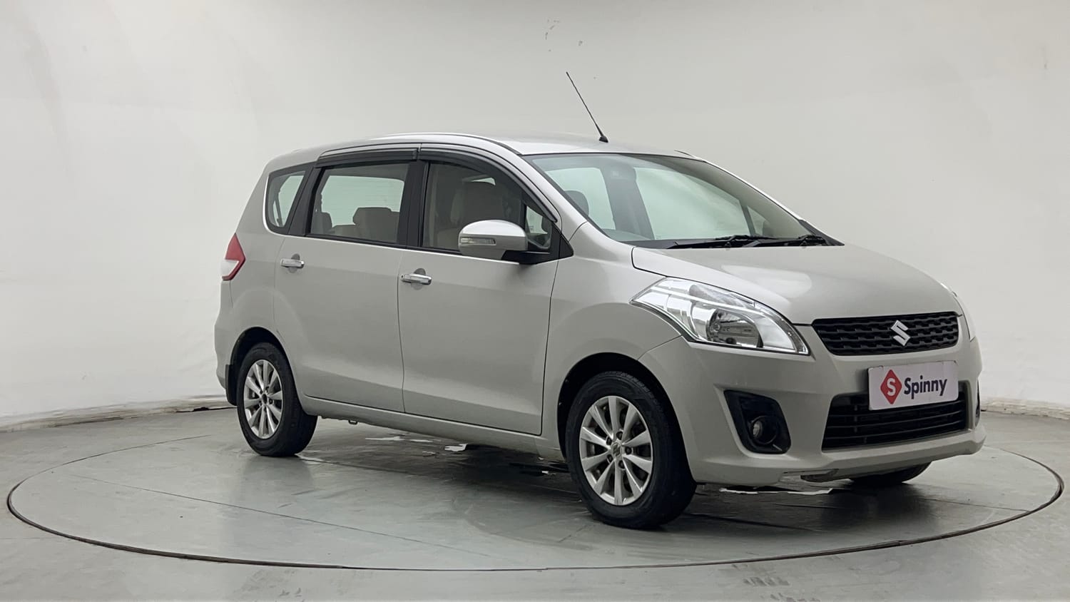 Used 2014 Maruti Suzuki Ertiga ZXi Petrol Manual exterior RIGHT FRONT CORNER VIEW