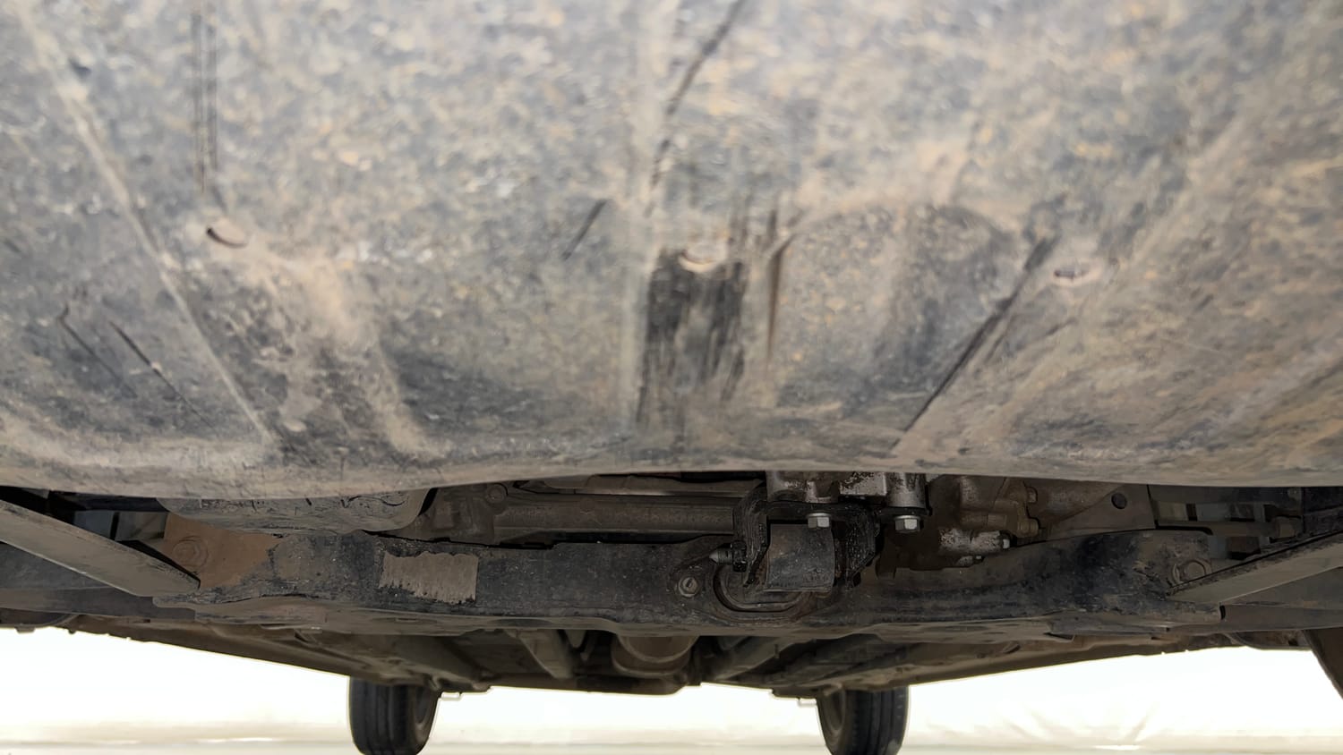 Used 2020 Hyundai Verna SX 1.5 MPi Petrol Manual extra FRONT LEFT UNDERBODY VIEW