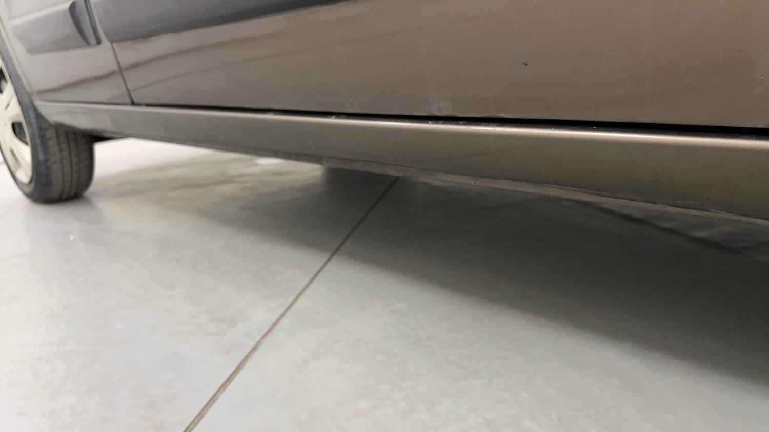 Used 2016 Maruti Suzuki Wagon R 1.0 VXI AMT Petrol Automatic dents MINOR DENT