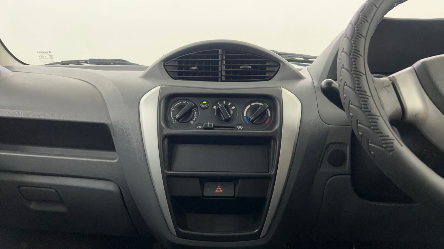Used 2014 Maruti Suzuki Alto 800 Lxi Petrol Manual interior MUSIC SYSTEM & AC CONTROL VIEW