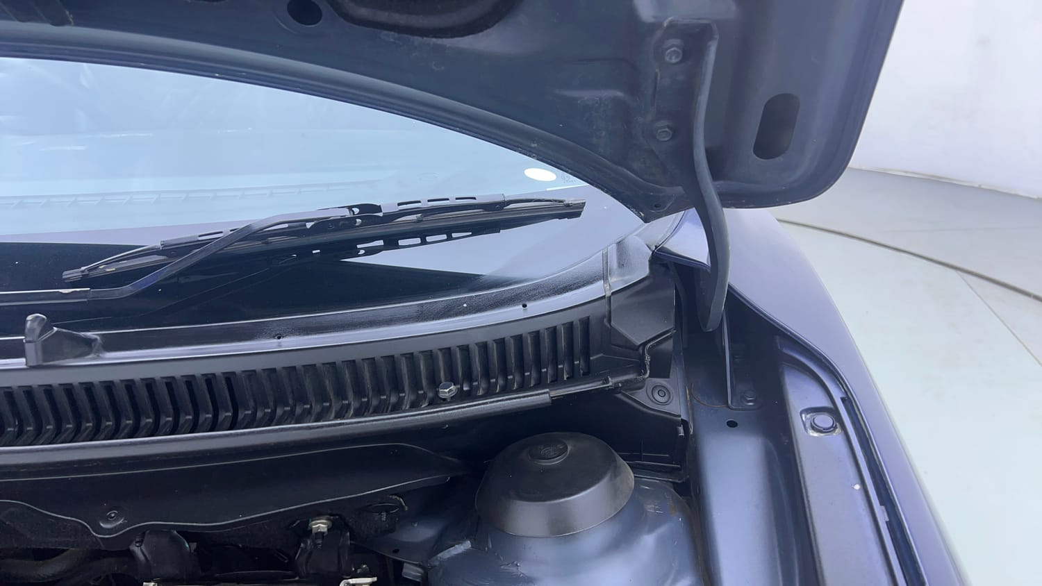 Used 2019 Maruti Suzuki Baleno Zeta Automatic Petrol Automatic engine ENGINE LEFT SIDE HINGE & APRON VIEW