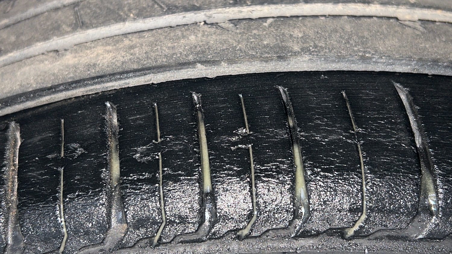 Used 2017 Maruti Suzuki Baleno Delta 1.2 Petrol Manual tyres RIGHT FRONT TYRE TREAD VIEW