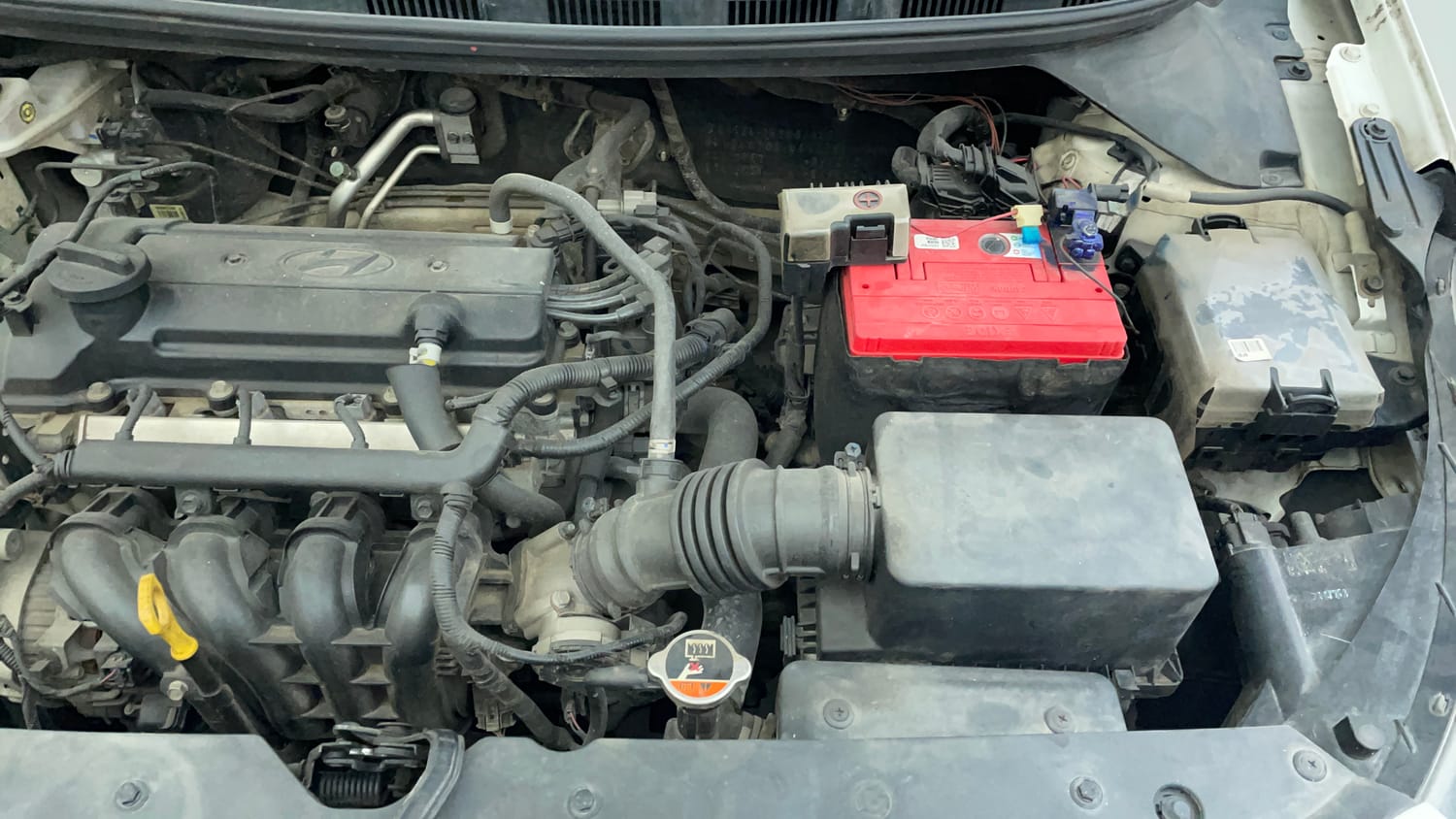 Used 2017 Hyundai Elite i20 Magna Executive 1.2 Petrol Manual engine ENGINE LEFT SIDE VIEW
