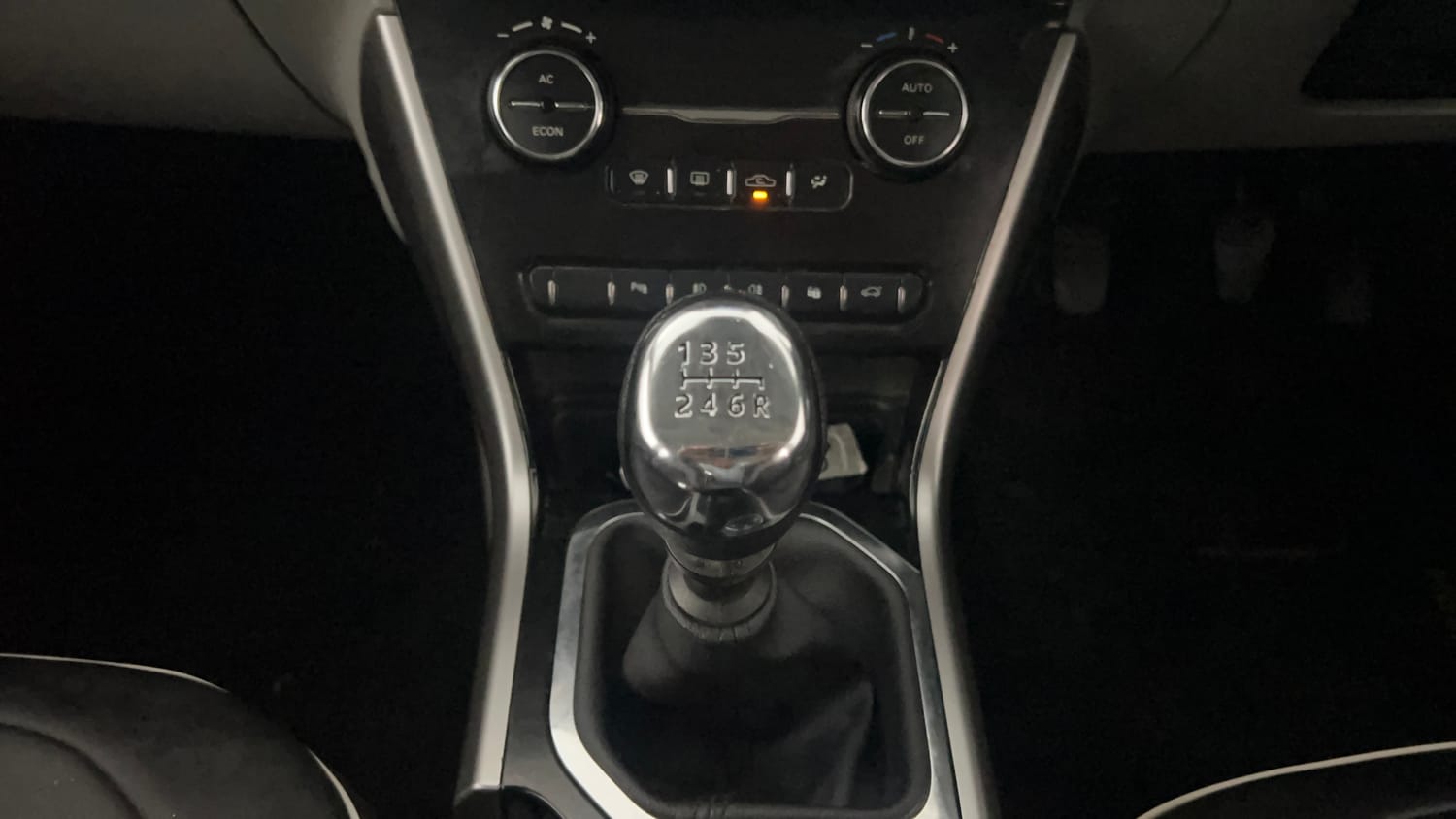 Used 2017 Tata Nexon XZ Plus Diesel Diesel Manual interior GEAR  KNOB VIEW