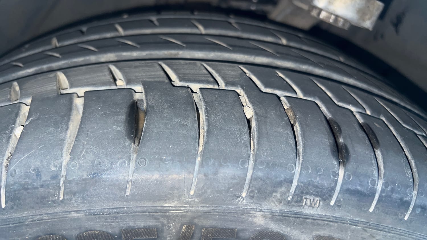 Used 2020 Mercedes-Benz C-Class C 200 Prime Petrol Automatic tyres LEFT FRONT TYRE TREAD VIEW