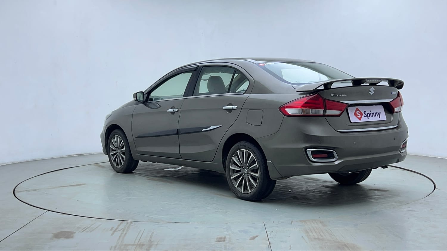Used 2019 Maruti Suzuki Ciaz Alpha Hybrid 1.5 AT Petrol Automatic exterior LEFT REAR CORNER VIEW