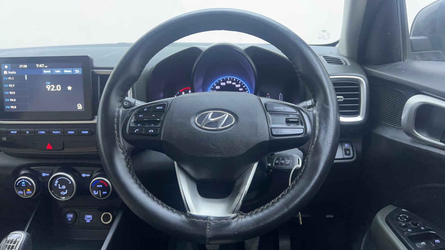 Used 2020 Hyundai Venue SX 1.4 CRDi Diesel Manual interior STEERING VIEW