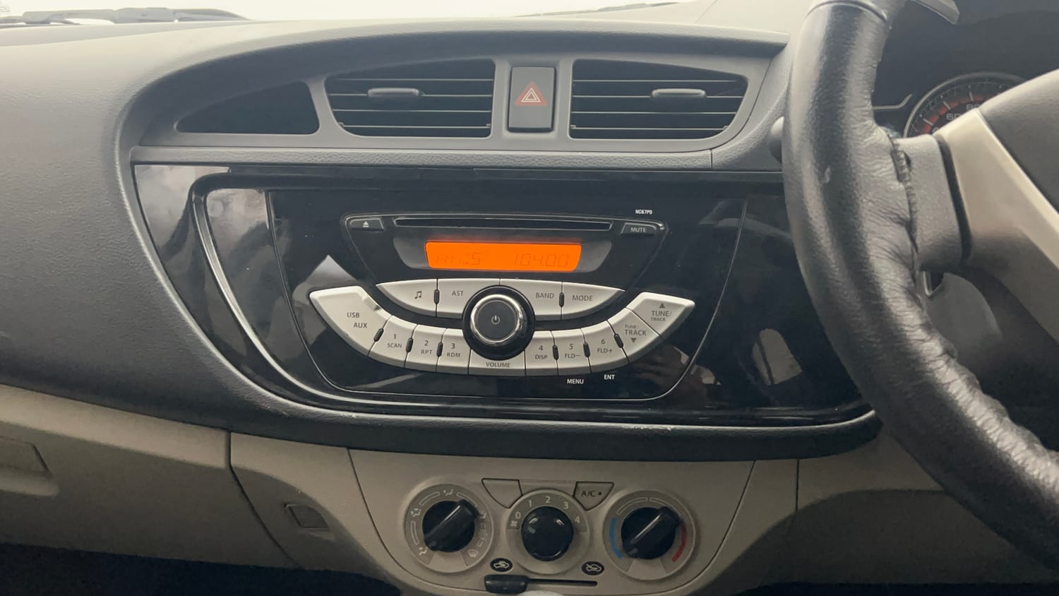 Used 2015 Maruti Suzuki Alto K10 VXi AMT Petrol Automatic top_features Integrated (in-dash) music system