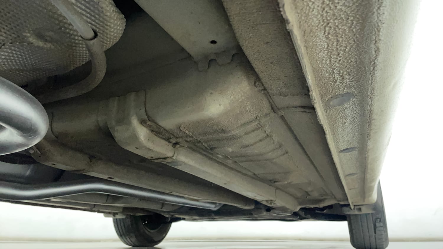 Used 2017 Hyundai Elite i20 Magna Executive 1.2 Petrol Manual extra REAR RIGHT UNDERBODY VIEW