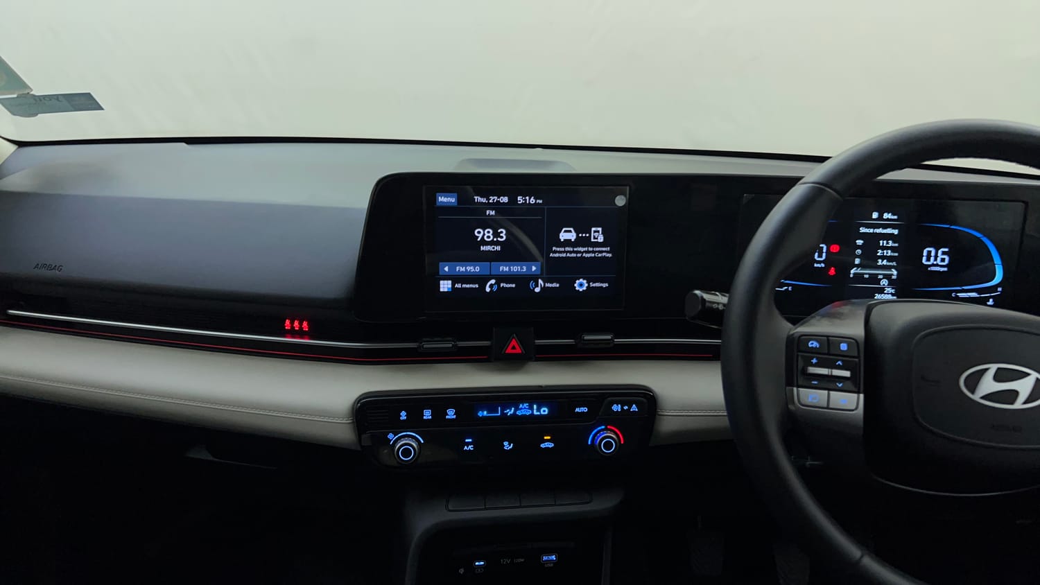 Used 2023 Hyundai Verna SX 1.5 Petrol MT Petrol Manual interior MUSIC SYSTEM & AC CONTROL VIEW