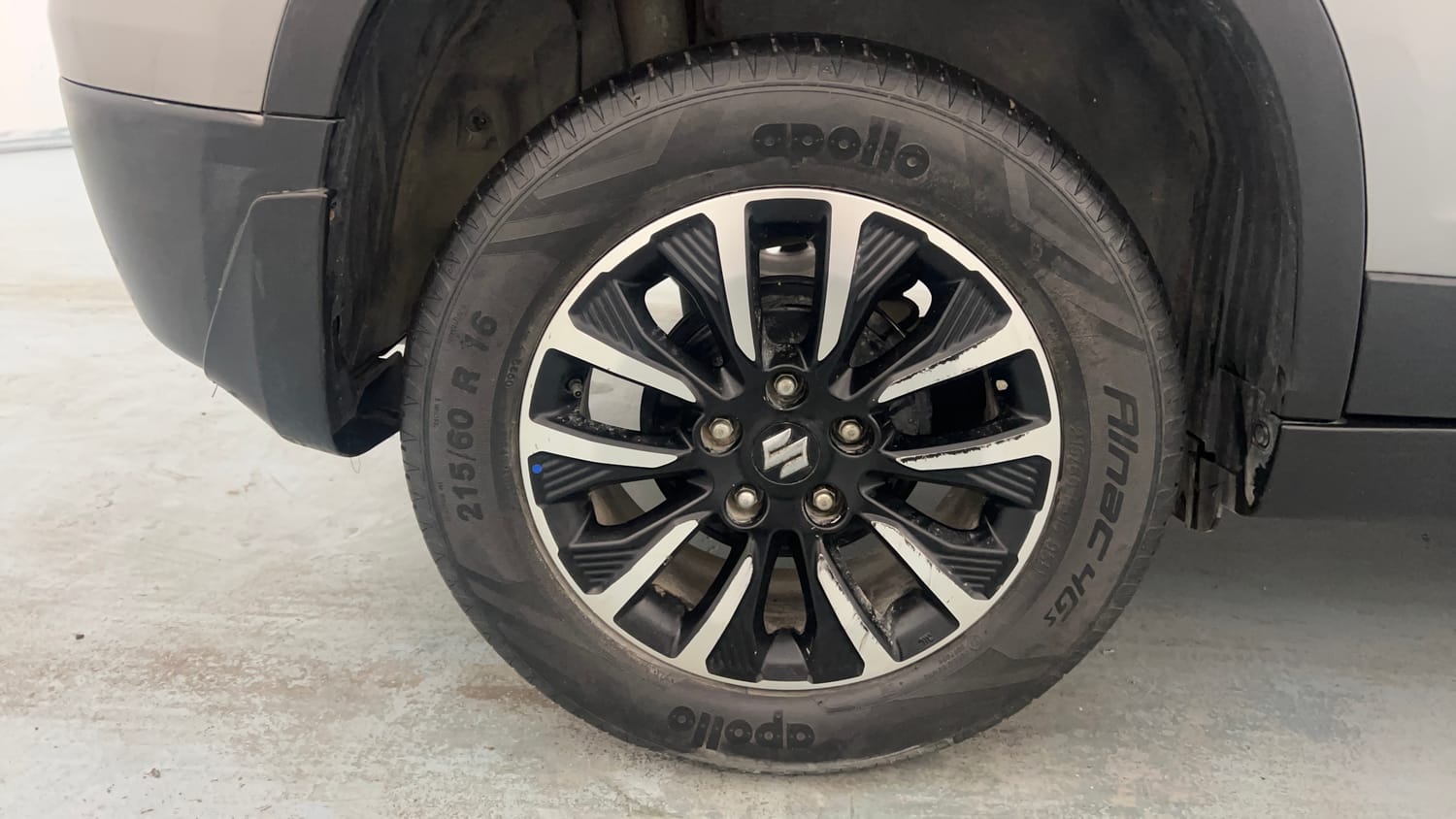 Used 2022 maruti-suzuki Vitara Brezza ZXi Plus Petrol Manual tyres RIGHT REAR TYRE RIM VIEW