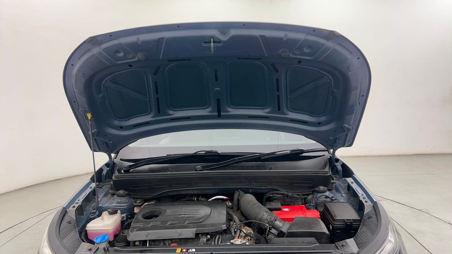 Used 2021 Hyundai Venue SX (O) 1.5 CRDi Diesel Manual engine ENGINE & BONNET OPEN FRONT VIEW