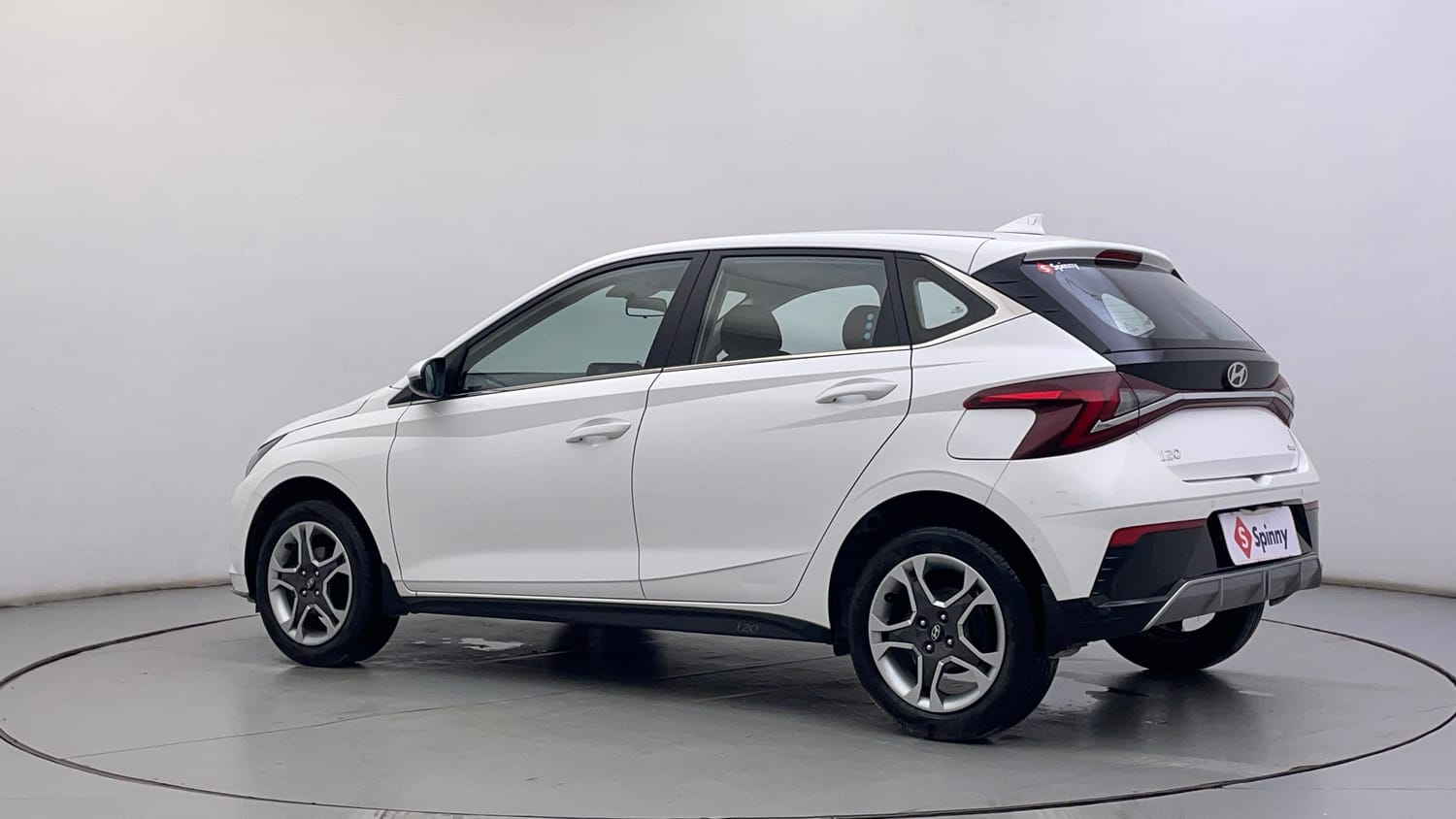Used 2024 Hyundai i20 Sportz (O) 1.2 IVT Petrol Automatic exterior LEFT REAR CORNER VIEW
