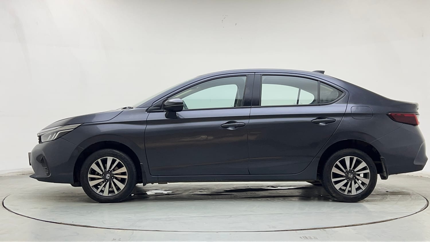 Used 2023 Honda City V Petrol MT Petrol Manual exterior LEFT SIDE VIEW