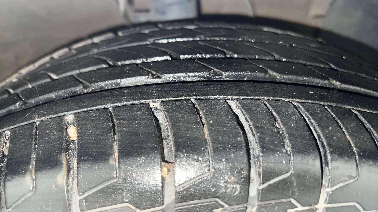 Used 2019 Hyundai Verna SX (O) 1.6 CRDi Diesel Manual tyres RIGHT FRONT TYRE TREAD VIEW
