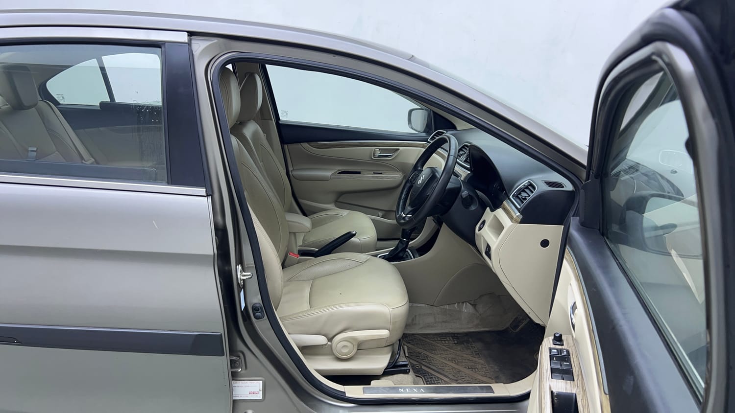 Used 2019 Maruti Suzuki Ciaz Alpha Hybrid 1.5 AT Petrol Automatic interior RIGHT SIDE FRONT DOOR CABIN VIEW