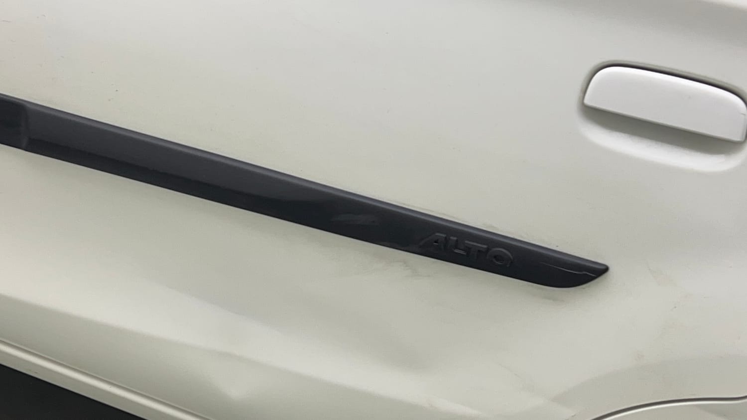 Used 2017 Maruti Suzuki Alto 800 VXi Petrol Manual dents MINOR DENT