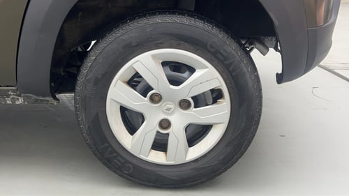 Used 2018 Renault Kwid 1.0 RXT AMT Opt Petrol Automatic tyres LEFT REAR TYRE RIM VIEW