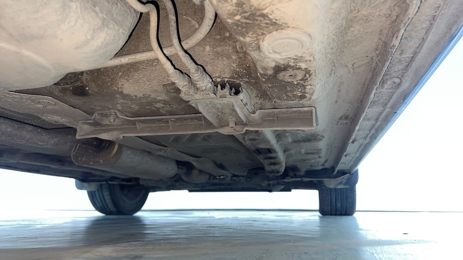 Used 2022 Skoda Slavia Style 1.0L TSI AT Petrol Automatic extra REAR RIGHT UNDERBODY VIEW