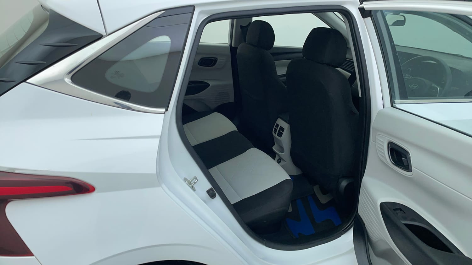 Used 2024 Hyundai i20 Sportz (O) 1.2 IVT Petrol Automatic interior RIGHT SIDE REAR DOOR CABIN VIEW