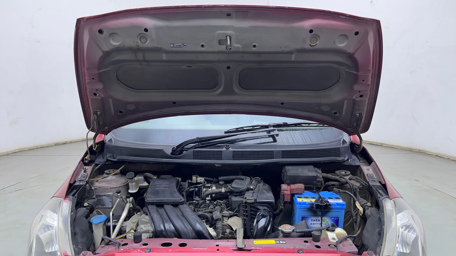 Used 2015 Datsun GO T Petrol Manual engine ENGINE & BONNET OPEN FRONT VIEW