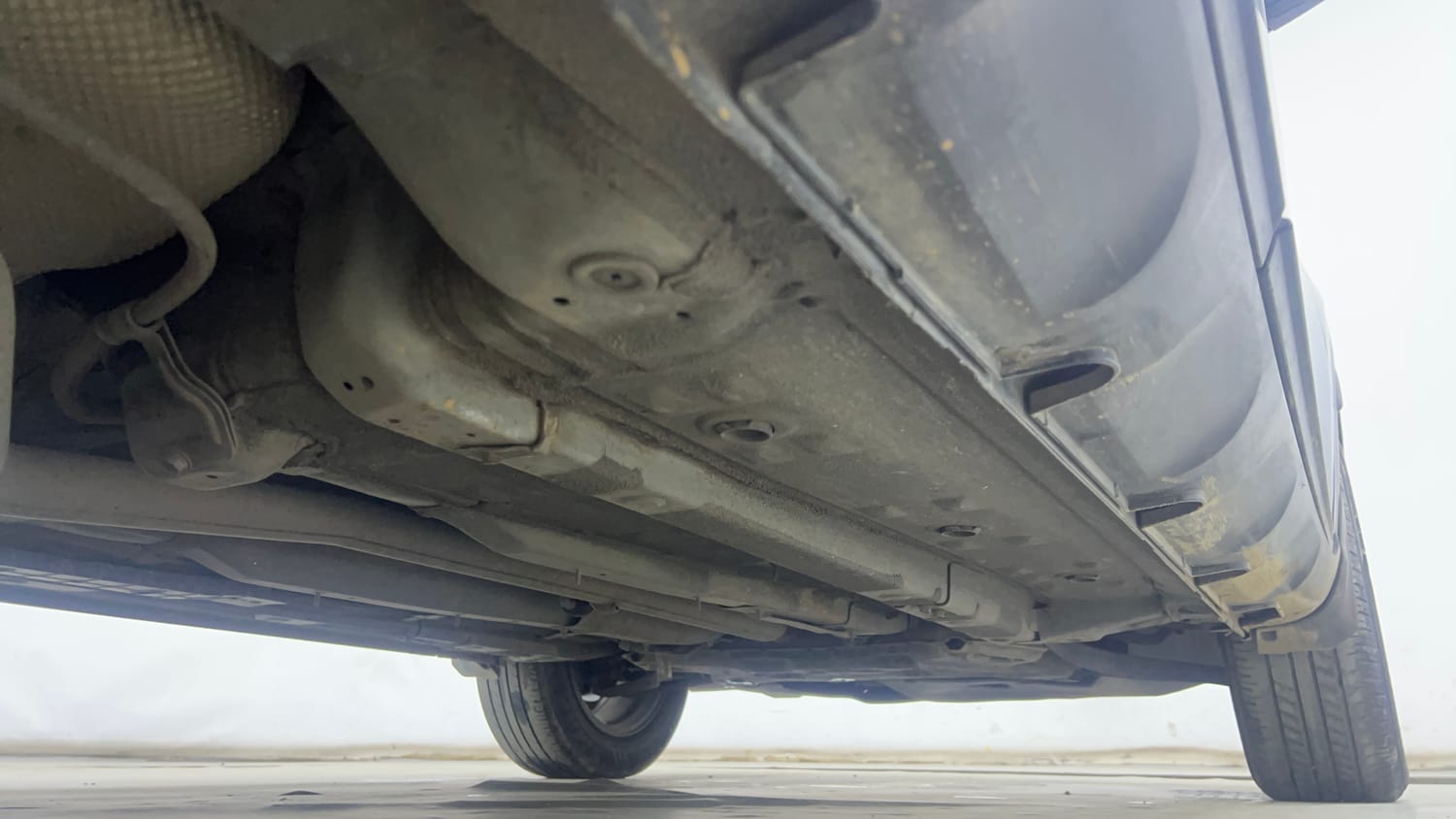 Used 2020 Hyundai Venue SX 1.4 CRDi Diesel Manual extra REAR RIGHT UNDERBODY VIEW